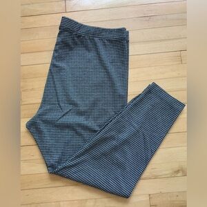 Black and white houndstooth stretchy Pants 2X